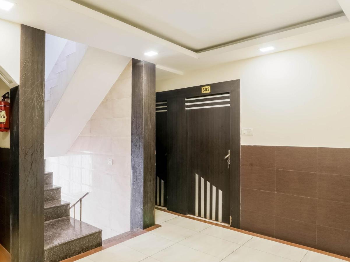 Oyo 79765 Hotel Samrat Lucknow Exteriör bild
